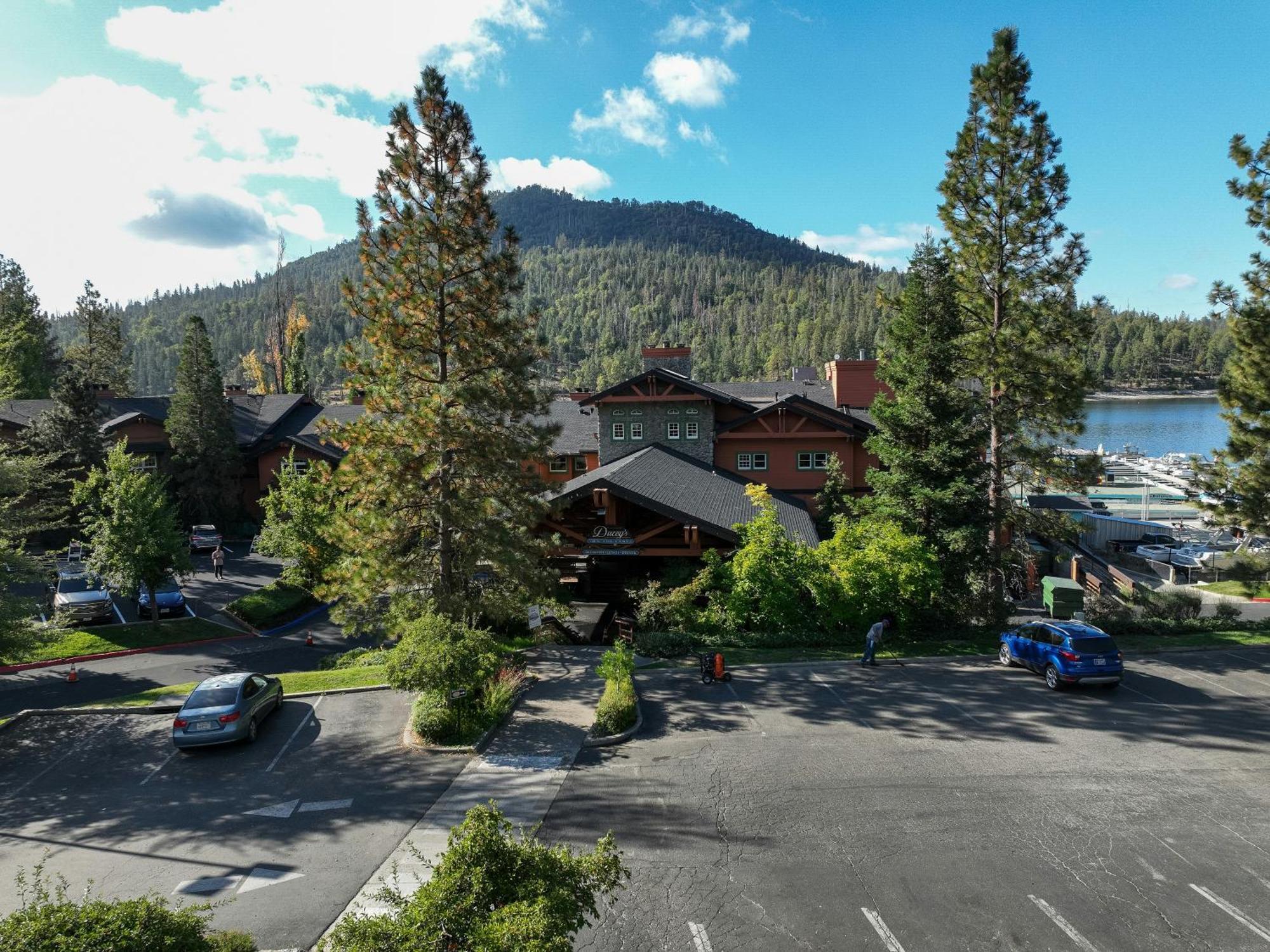 The Pines Resort & Conference Center Bass Lake Exterior foto